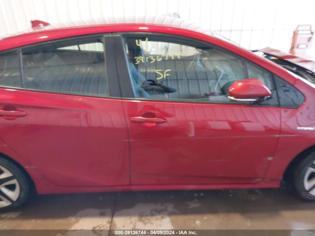 JTDKARFU9G3502048 Toyota Prius Three Touring