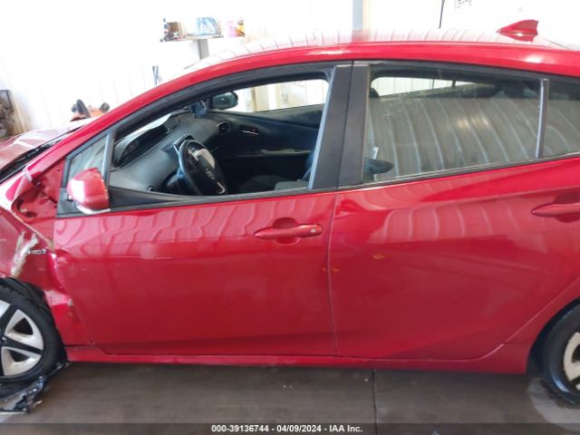 JTDKARFU9G3502048 Toyota Prius Three Touring