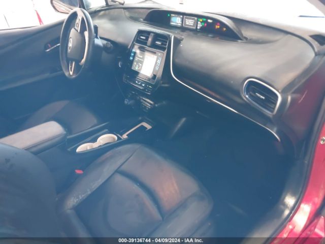 JTDKARFU9G3502048 Toyota Prius Three Touring