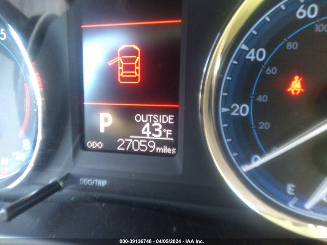 Toyota COROLLA LE 2018 5YFBURHE6JP848098 Image 15
