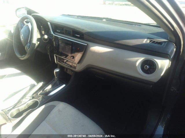 Toyota COROLLA LE 2018 5YFBURHE6JP848098 Image 5