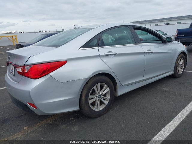 Hyundai SONATA GLS 2014 5NPEB4AC6EH901688 Image 4