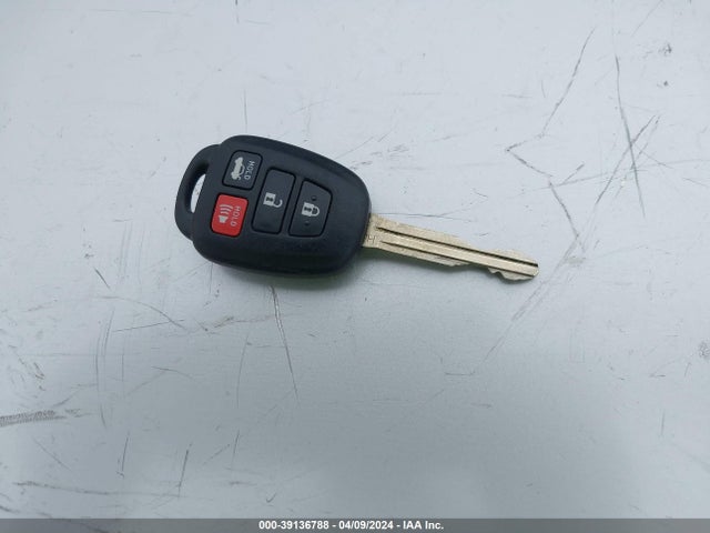Toyota COROLLA LE 2016 5YFBURHE7GP498506 Image 11