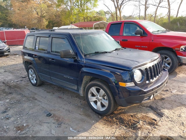 2015 1C4NJPFB7FD377642 main image