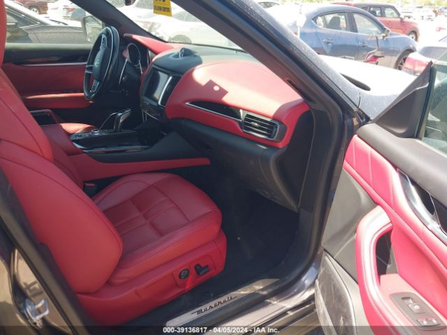 ZN661XUS1KX328032 Maserati Levante Gransport