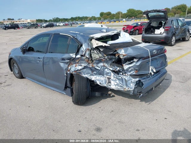 Toyota COROLLA LE 2022 JTDEPMAE3NJ203145 Image 3