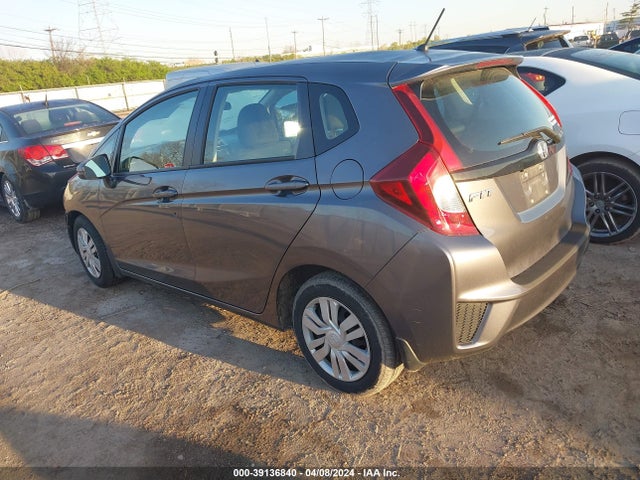 Honda FIT LX 2017 3HGGK5H57HM706026 Image 3