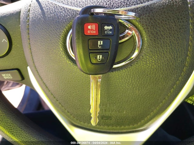 Toyota COROLLA LE 2017 5YFBURHEXHP595359 Image 11