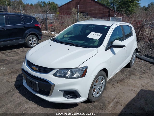 Chevrolet Sonic Lt Auto 2017 1G1JG6SH6H4146308 Image 2