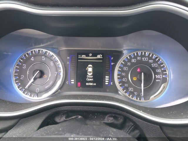 Chrysler 200 Limited Platinum 2017 1C3CCCAB1HN500273 Image 16
