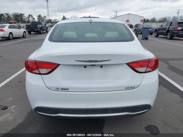 Chrysler 200 Limited Platinum 2017 1C3CCCAB1HN500273 Image 17