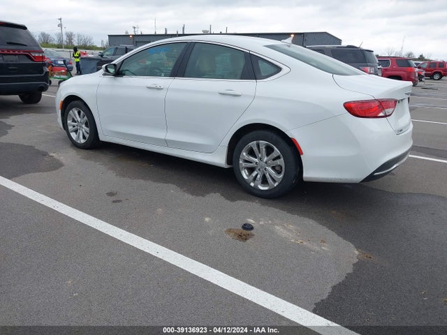 Chrysler 200 Limited Platinum 2017 1C3CCCAB1HN500273 Image 3