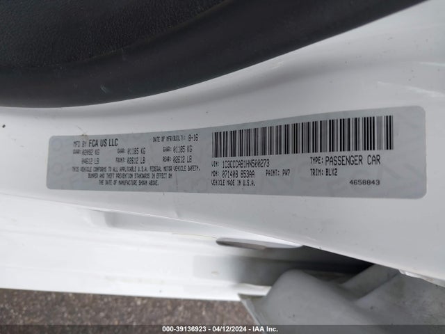 Chrysler 200 Limited Platinum 2017 1C3CCCAB1HN500273 Image 9