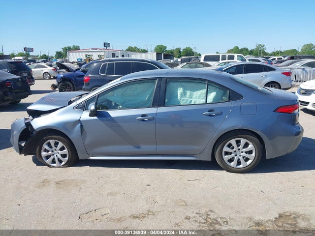 Toyota COROLLA LE 2022 JTDEPMAE1N3001117 Image 14
