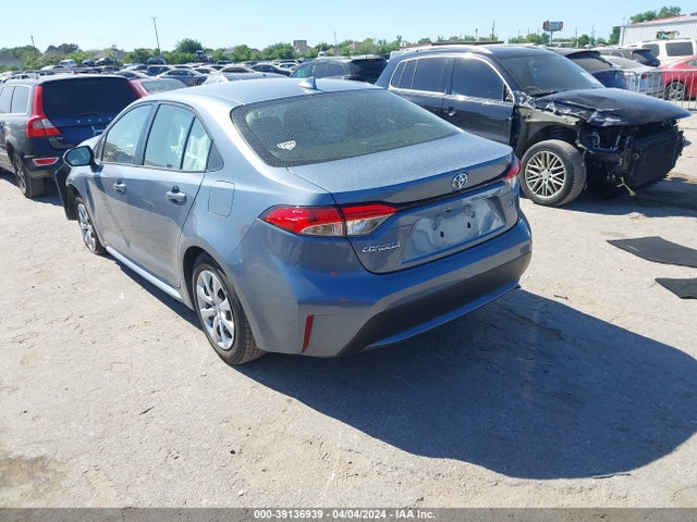 Toyota COROLLA LE 2022 JTDEPMAE1N3001117 Image 3