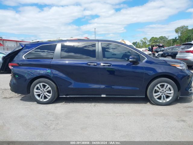 5TDESKFC4NS043516 Toyota Sienna Platinum