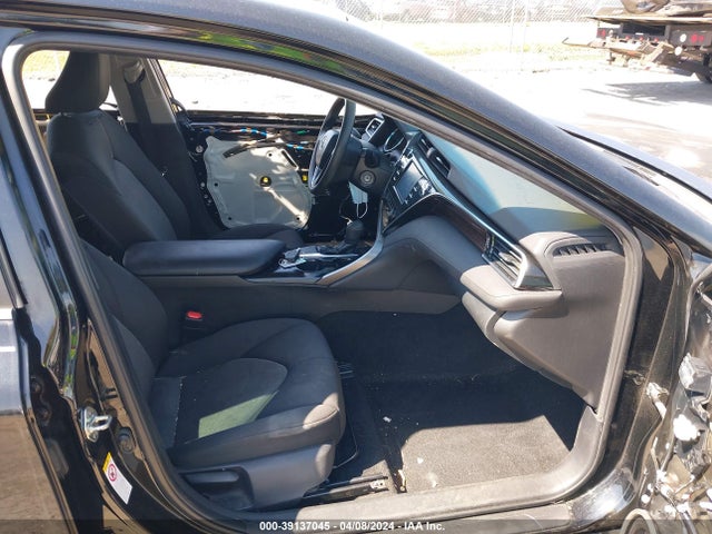 Toyota CAMRY LE 2018 4T1B11HK2JU145063 Image 5