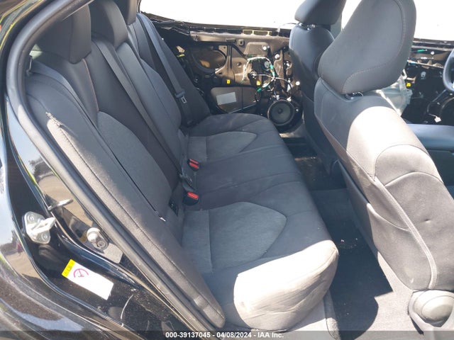 Toyota CAMRY LE 2018 4T1B11HK2JU145063 Image 8