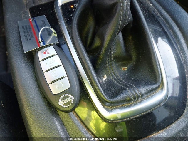 Nissan ROGUE SV 2017 KNMAT2MV0HP503317 Image 11