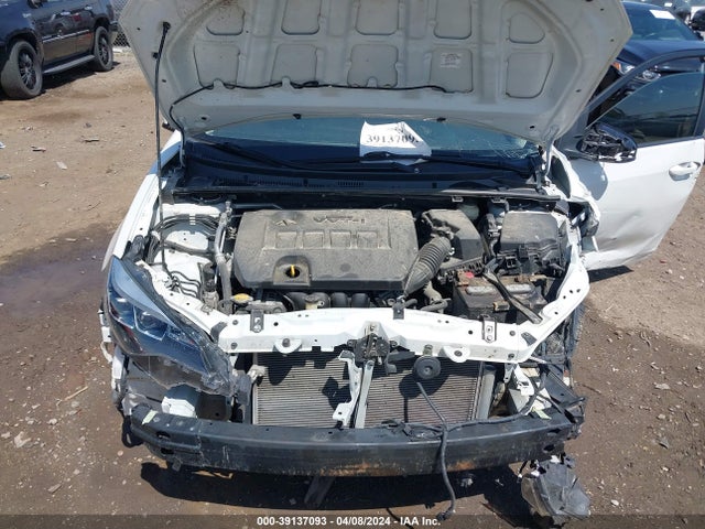 Toyota COROLLA SE 2017 5YFBURHE2HP575770 Image 10