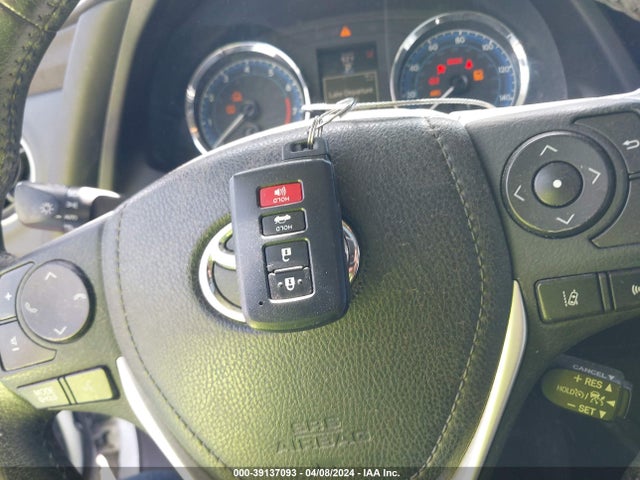Toyota COROLLA SE 2017 5YFBURHE2HP575770 Image 11