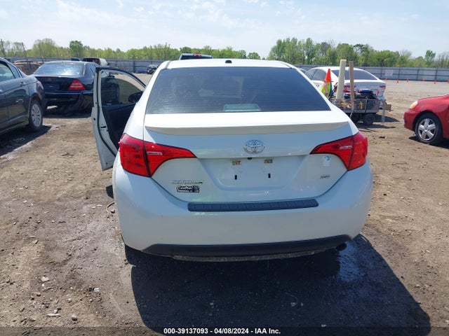 Toyota COROLLA SE 2017 5YFBURHE2HP575770 Image 16