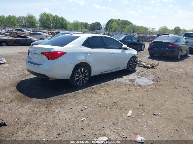 Toyota COROLLA SE 2017 5YFBURHE2HP575770 Image 4