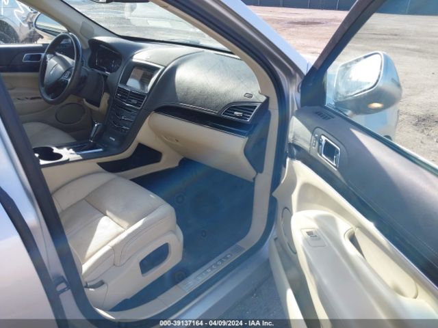 2LMHJ5AT4KBL04116 Lincoln Mkt Reserve