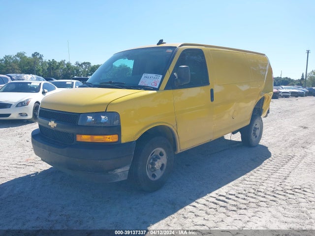 Chevrolet Express Cargo Rwd 2500 Regular Wheelbase Wt 2020 1GCWGAFP9L1252151 Image 2