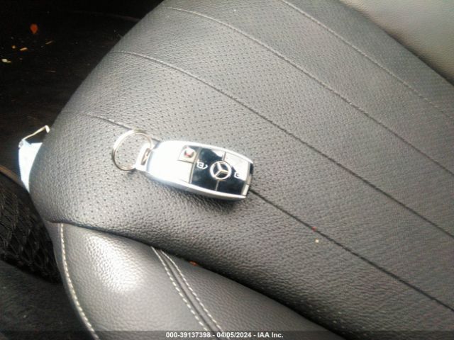 WDDZF4KBXKA520964 Mercedes-Benz E 300 4matic