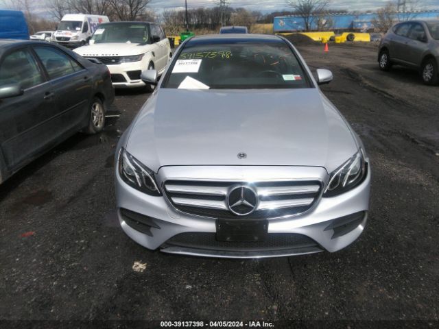 WDDZF4KBXKA520964 Mercedes-Benz E 300 4matic