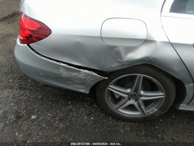 WDDZF4KBXKA520964 Mercedes-Benz E 300 4matic