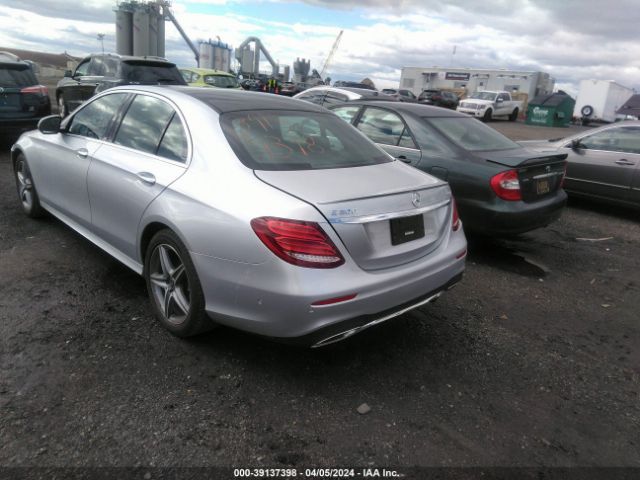 WDDZF4KBXKA520964 Mercedes-Benz E 300 4matic