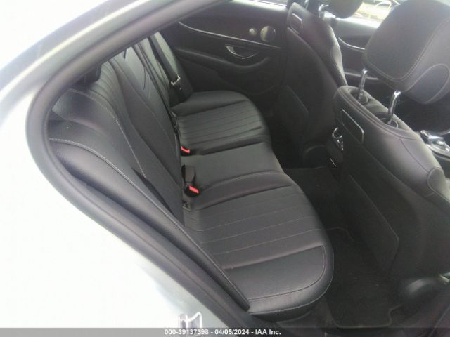 WDDZF4KBXKA520964 Mercedes-Benz E 300 4matic