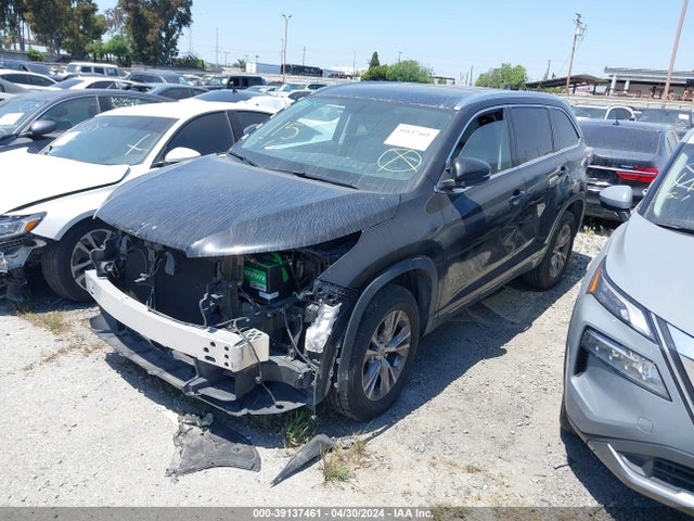 Toyota Highlander Xle V6 2015 5TDKKRFH3FS093204 Image 2