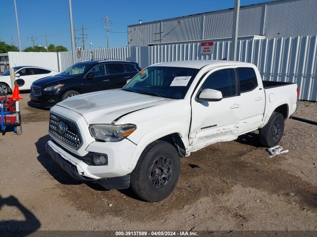 Toyota Tacoma Sr5 V6 2017 5TFAZ5CN0HX045294 Image 2