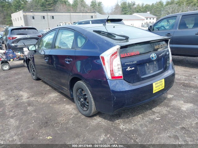 Toyota Prius 2015 JTDKN3DU8F0396308 Image 3