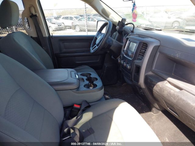 1C6RR6KG5JS219348 RAM 1500 Tradesman  4x2 5'7 Box