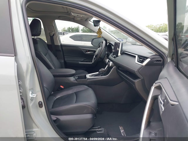 Toyota Rav4 Xle Premium 2023 2T3C1RFV2PW257460 Image 5
