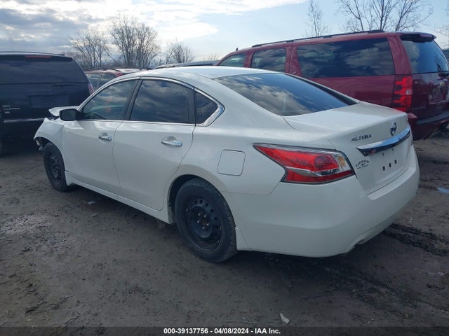 Nissan Altima 2.5 S 2015 1N4AL3AP8FC488295 Image 3