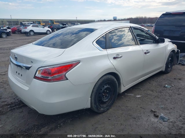Nissan Altima 2.5 S 2015 1N4AL3AP8FC488295 Image 4