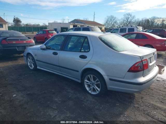 2004 SAAB 9-5 YS3ED49A443506876 Photo 2