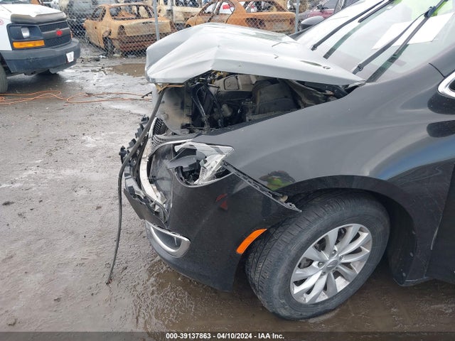 Chrysler Pacifica Touring L 2019 2C4RC1BG1KR581354 Image 17