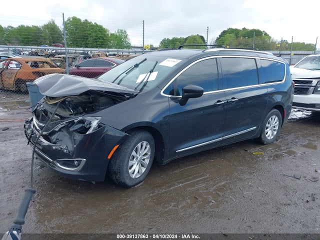 Chrysler Pacifica Touring L 2019 2C4RC1BG1KR581354 Image 2