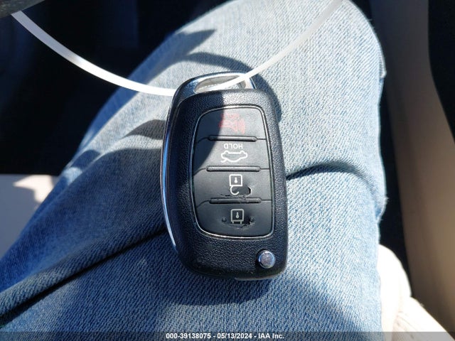 Hyundai SONATA SE 2017 5NPE24AF6HH443035 Image 11
