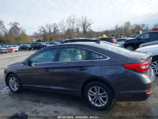 Hyundai SONATA SE 2017 5NPE24AF6HH443035 Image 15