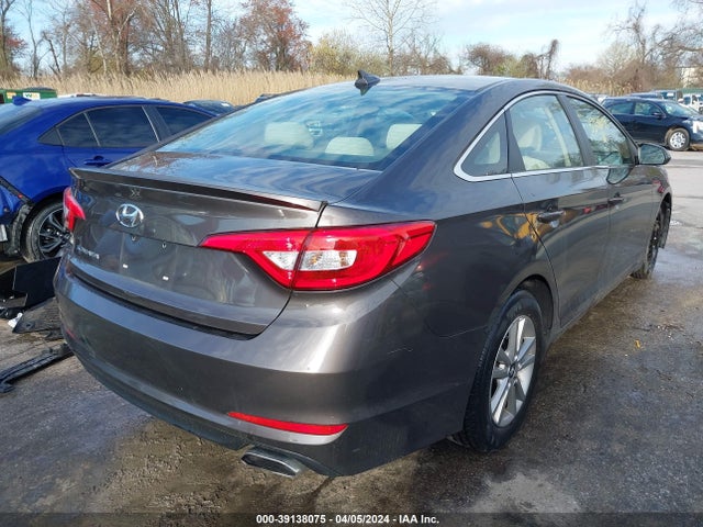 Hyundai SONATA SE 2017 5NPE24AF6HH443035 Image 4