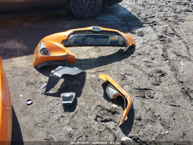 Toyota Prius C Two 2015 JTDKDTB32F1097890 Image 12