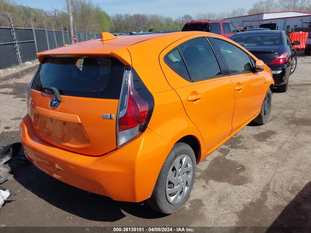 Toyota Prius C Two 2015 JTDKDTB32F1097890 Image 4