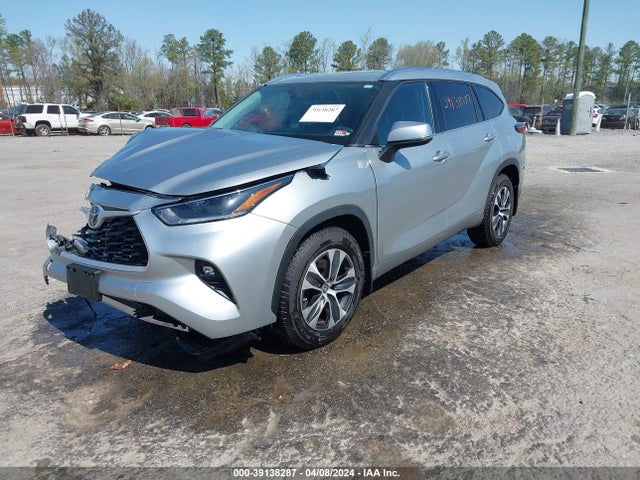 Toyota Highlander Xle 2021 5TDGZRBHXMS146890 Image 2